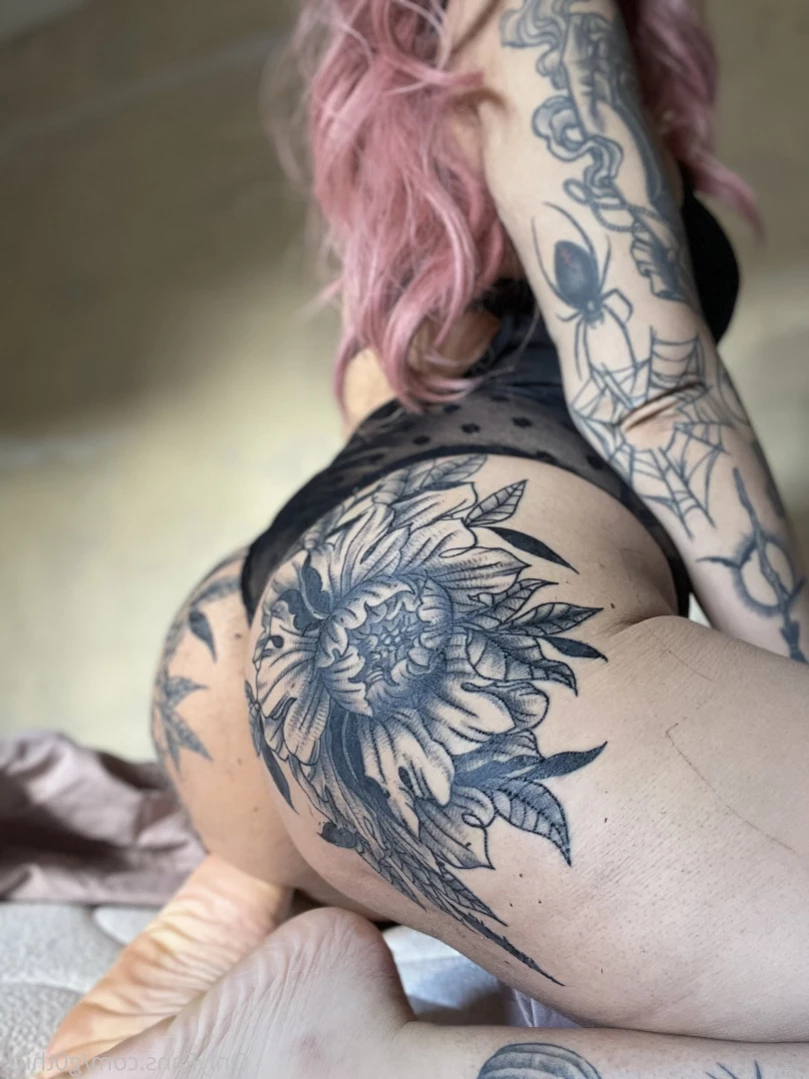 G0thschlampe KINK/FETISH FRIENDLY $3 [ g0thschlampe ] Onlyfans leaked photo 14594718 on Hotleaks.tv