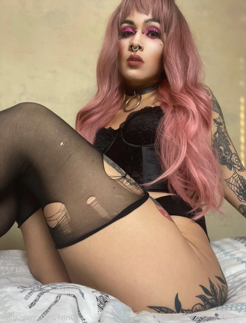 G0thschlampe KINK/FETISH FRIENDLY $3 [ g0thschlampe ] Onlyfans leaked photo 14600838 on Hotleaks.tv