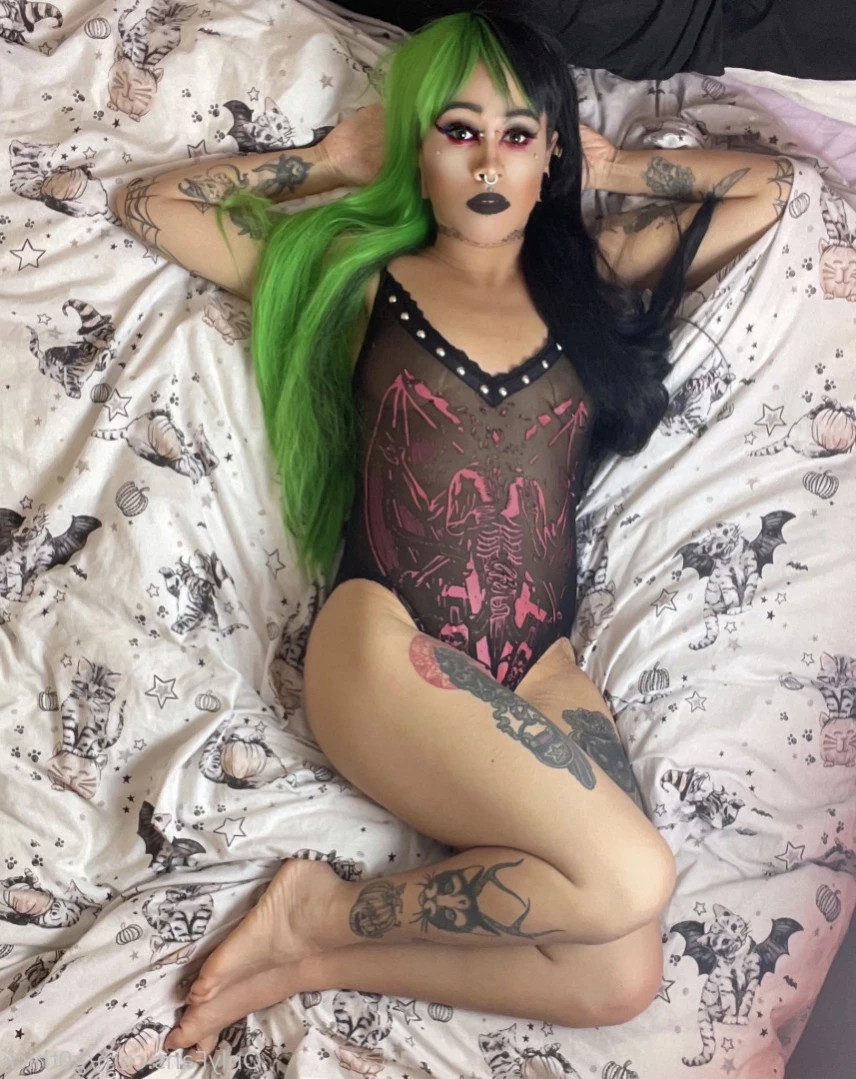 G0thschlampe KINK/FETISH FRIENDLY $3 [ g0thschlampe ] Onlyfans leaked photo 14662261 on Hotleaks.tv