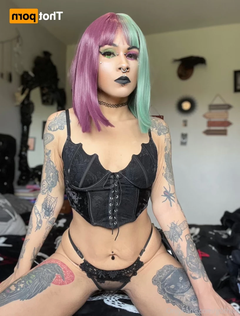 G0thschlampe KINK/FETISH FRIENDLY $3 [ g0thschlampe ] Onlyfans leaked photo 14687928 on Hotleaks.tv