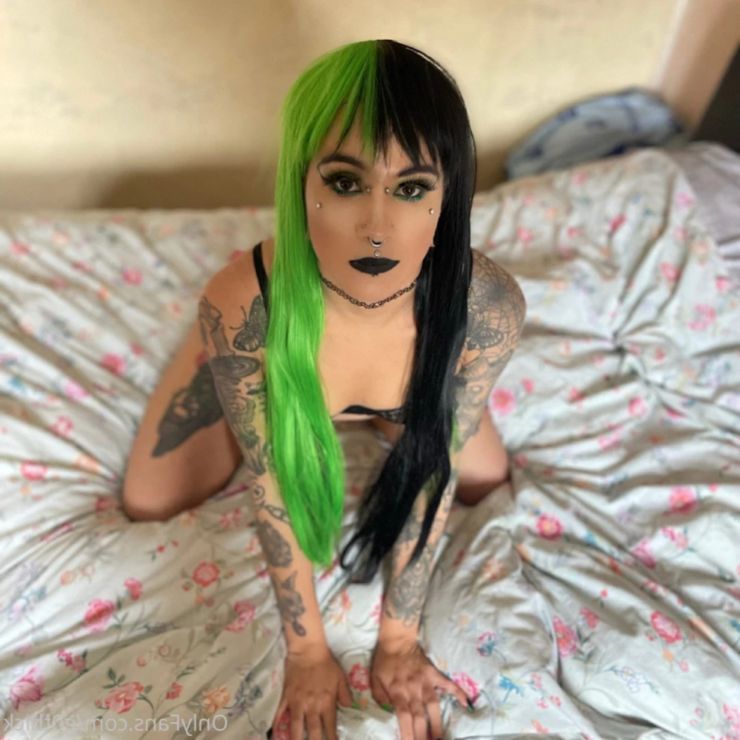 G0thschlampe KINK/FETISH FRIENDLY $3 [ g0thschlampe ] Onlyfans leaked photo 14704272 on Hotleaks.tv