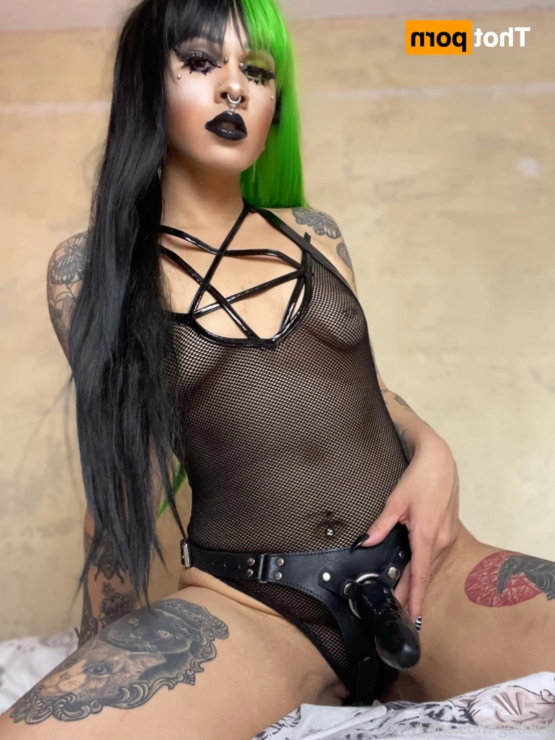 G0thschlampe KINK/FETISH FRIENDLY $3 [ g0thschlampe ] Onlyfans leaked photo 14845768 on Hotleaks.tv