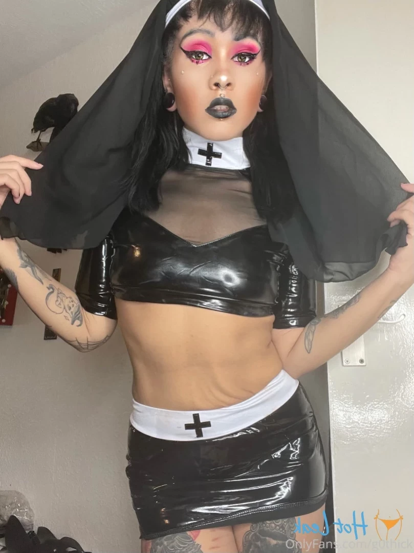G0thschlampe KINK/FETISH FRIENDLY $3 [ g0thschlampe ] Onlyfans leaked photo 14904959 on Hotleaks.tv
