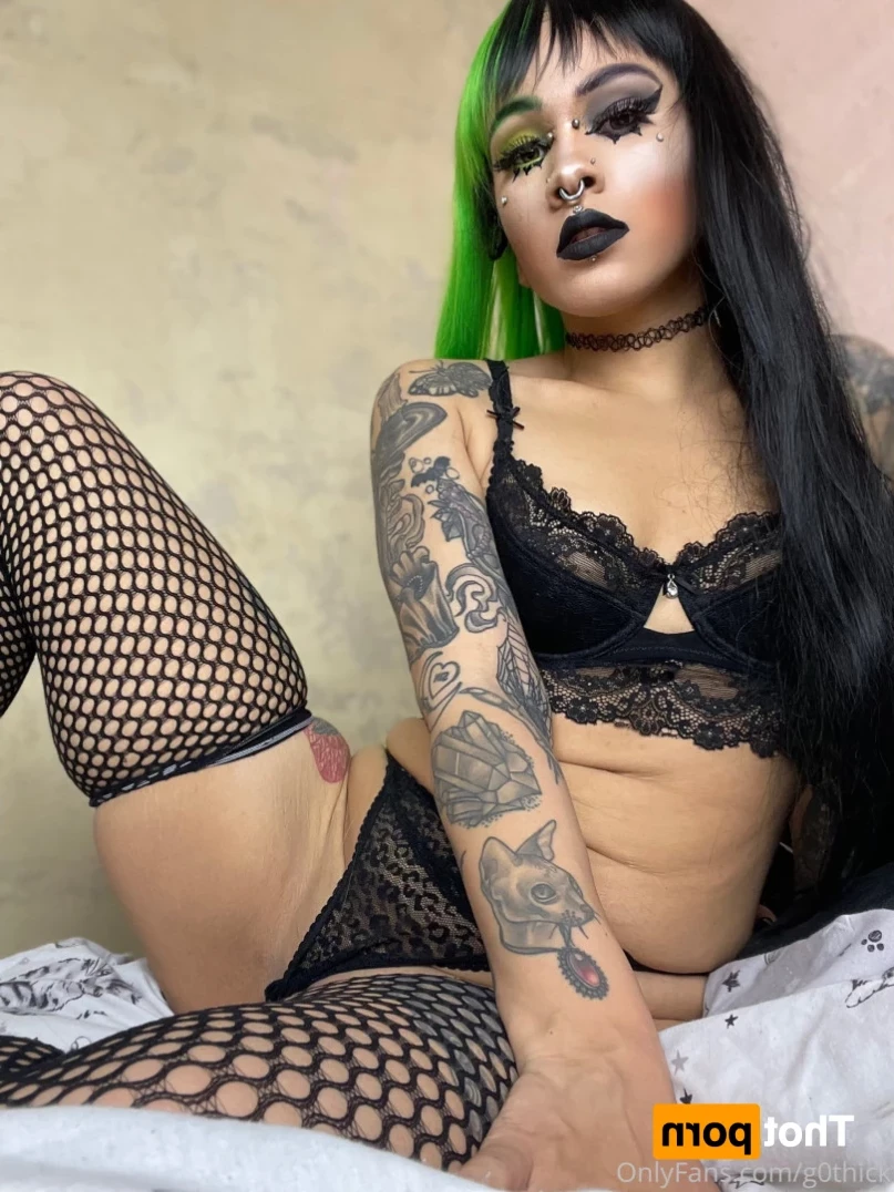 G0thschlampe KINK/FETISH FRIENDLY $3 [ g0thschlampe ] Onlyfans leaked photo 14909294 on Hotleaks.tv