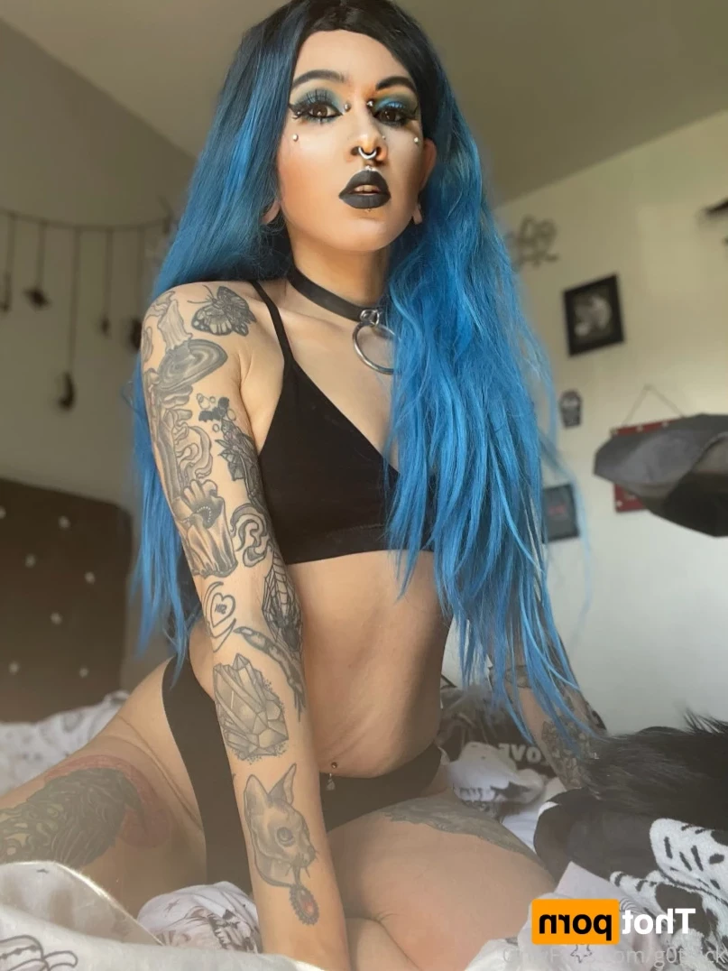 G0thschlampe KINK/FETISH FRIENDLY $3 [ g0thschlampe ] Onlyfans leaked photo 15142109 on Hotleaks.tv