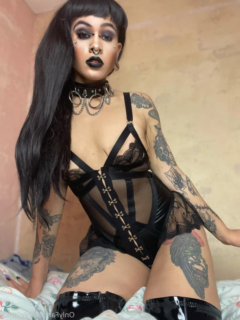 G0thschlampe KINK/FETISH FRIENDLY $3 [ g0thschlampe ] Onlyfans leaked photo 15713359 on Hotleaks.tv