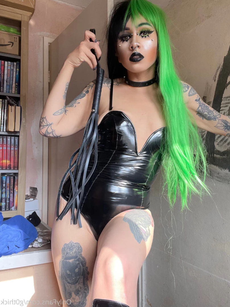 G0thschlampe KINK/FETISH FRIENDLY $3 [ g0thschlampe ] Onlyfans leaked photo 16313981 on Hotleaks.tv
