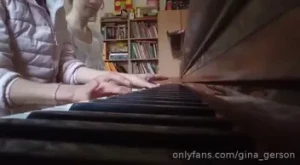 Gina Gerson [ gina_gerson ] Onlyfans leaked video 10528826 on Hotleaks.tv