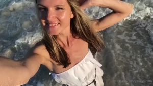 Gina Gerson [ gina_gerson ] Onlyfans leaked video 10529538 on Hotleaks.tv