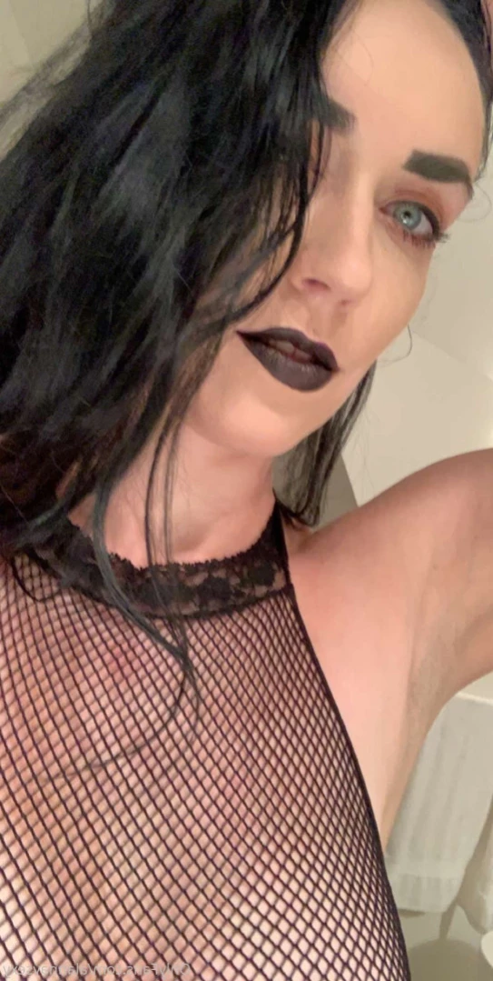 Worship Mommy 🖤🥰💋 [ alannavfree ] Onlyfans leaked photo 13315185 on Hotleaks.tv