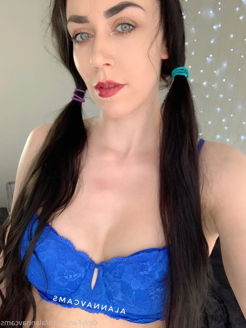 Worship Mommy 🖤🥰💋 [ alannavfree ] Onlyfans leaked photo 13835151 on Hotleaks.tv