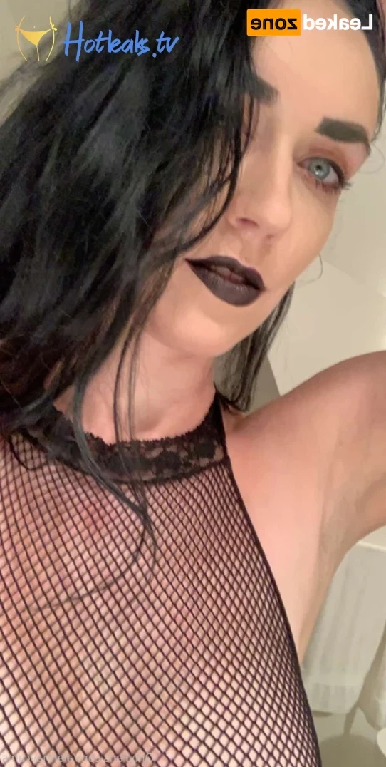 Worship Mommy 🖤🥰💋 [ alannavfree ] Onlyfans leaked photo 14962920 on Hotleaks.tv