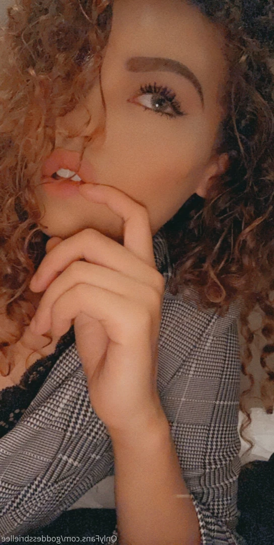 Goddess Brielle🖤👑 [ goddessbriellee ] Onlyfans leaked photo 9260088 on Hotleaks.tv
