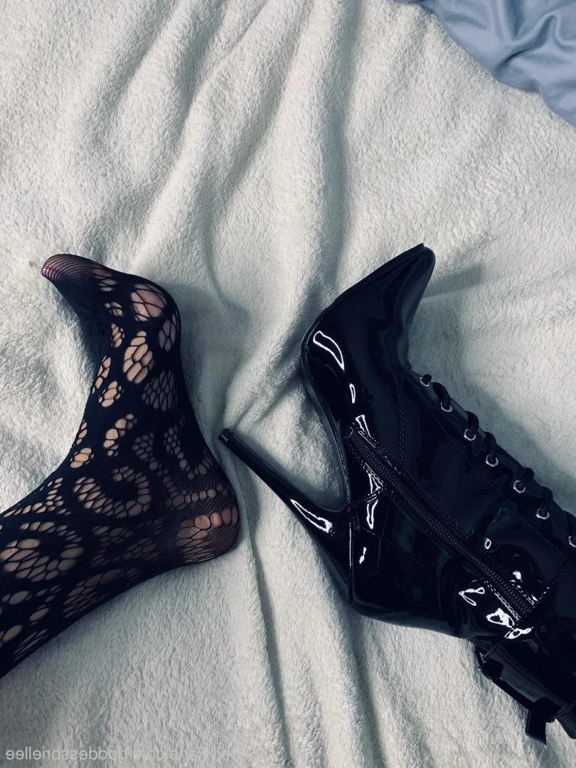 Goddess Brielle🖤👑 [ goddessbriellee ] Onlyfans leaked photo 9260189 on Hotleaks.tv