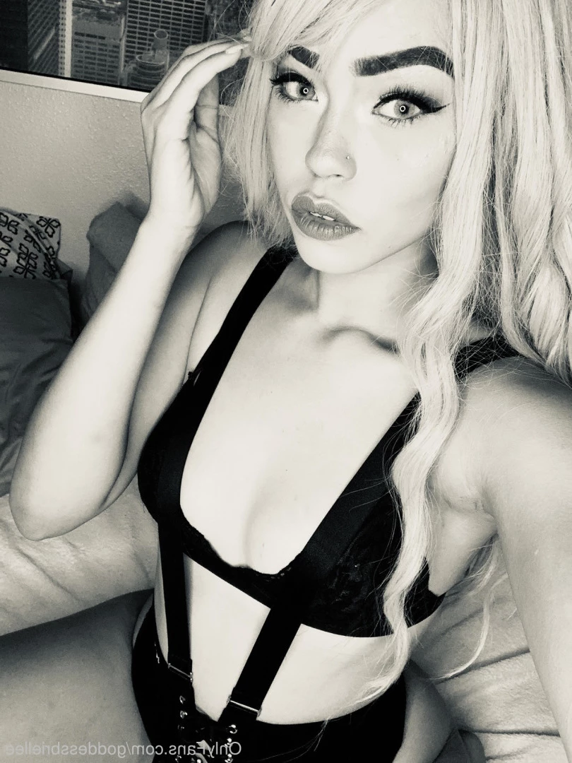 Goddess Brielle🖤👑 [ goddessbriellee ] Onlyfans leaked photo 9261340 on Hotleaks.tv