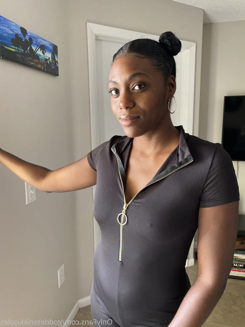 Goddess Nikki [ goddessnikkisoles ] Onlyfans leaked photo 7882257 on Hotleaks.tv