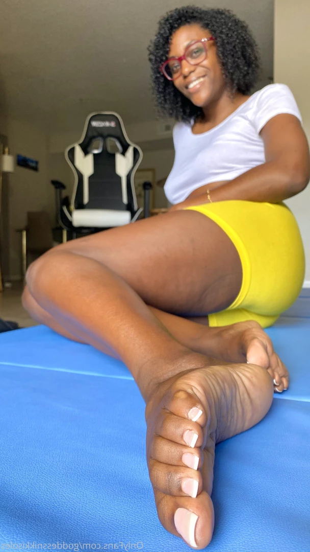 Goddess Nikki [ goddessnikkisoles ] Onlyfans leaked photo 7892182 on Hotleaks.tv