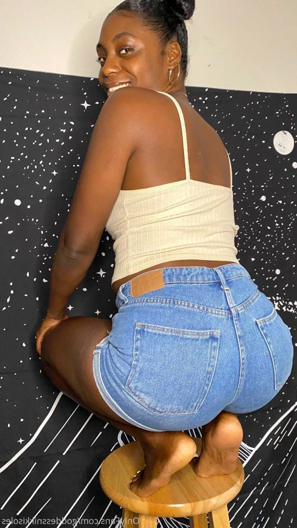 Goddess Nikki [ goddessnikkisoles ] Onlyfans leaked photo 7892624 on Hotleaks.tv