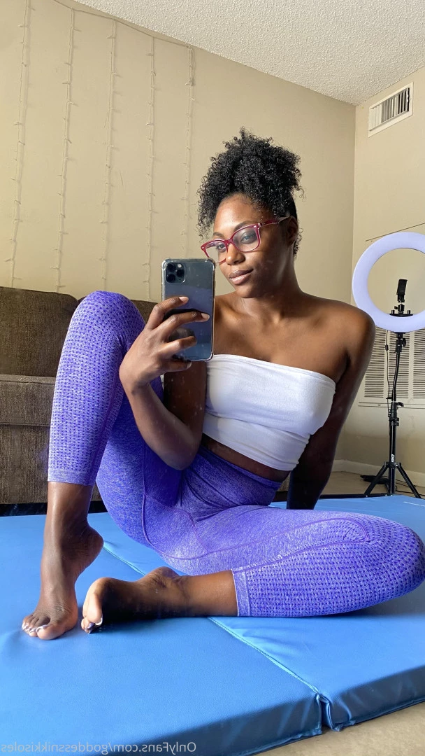 Goddess Nikki [ goddessnikkisoles ] Onlyfans leaked photo 7892934 on Hotleaks.tv