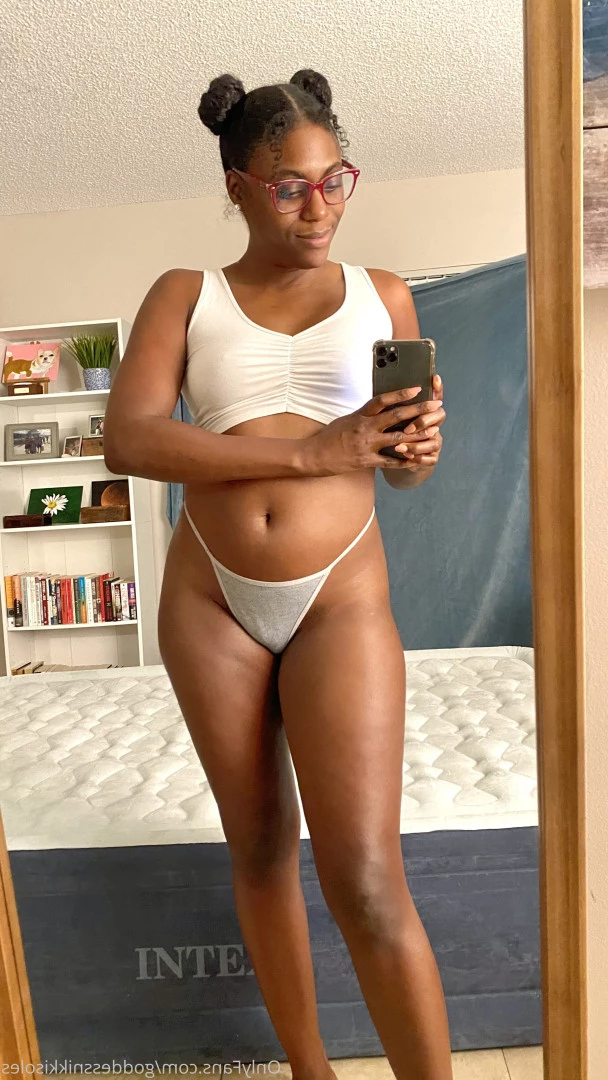 Goddess Nikki [ goddessnikkisoles ] Onlyfans leaked photo 7897220 on Hotleaks.tv