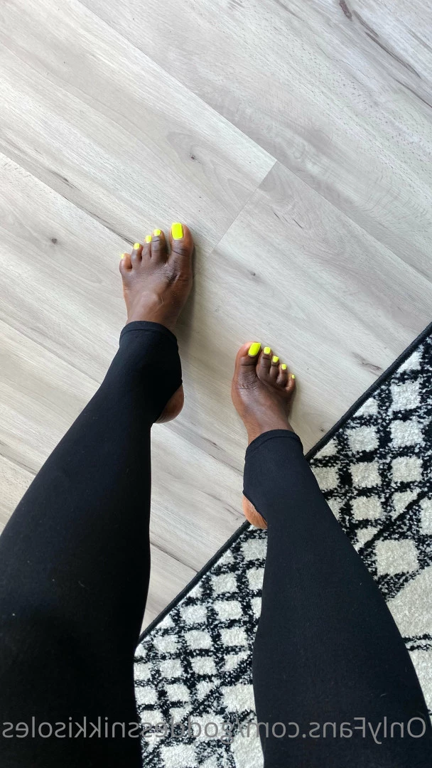 Goddess Nikki [ goddessnikkisoles ] Onlyfans leaked photo 7897888 on Hotleaks.tv
