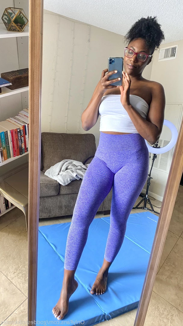 Goddess Nikki [ goddessnikkisoles ] Onlyfans leaked photo 7898355 on Hotleaks.tv