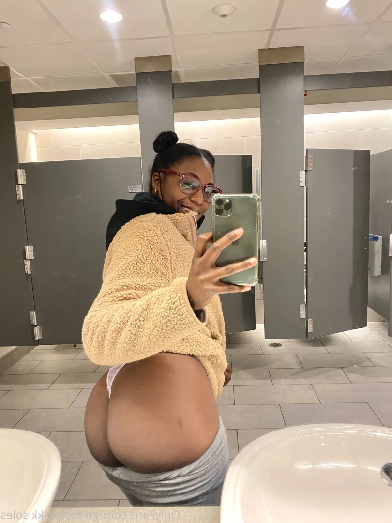 Goddess Nikki [ goddessnikkisoles ] Onlyfans leaked photo 7900138 on Hotleaks.tv