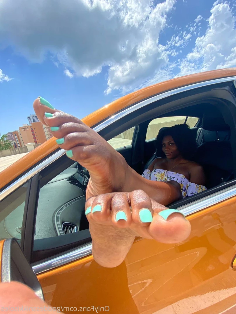 Goddess Nikki [ goddessnikkisoles ] Onlyfans leaked photo 7907543 on Hotleaks.tv