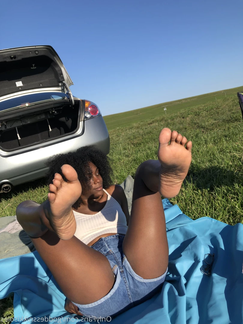 Goddess Nikki [ goddessnikkisoles ] Onlyfans leaked photo 7914412 on Hotleaks.tv