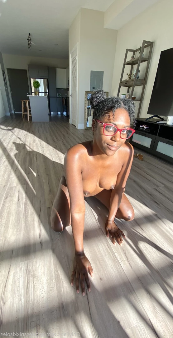 Goddess Nikki [ goddessnikkisoles ] Onlyfans leaked photo 7914767 on Hotleaks.tv