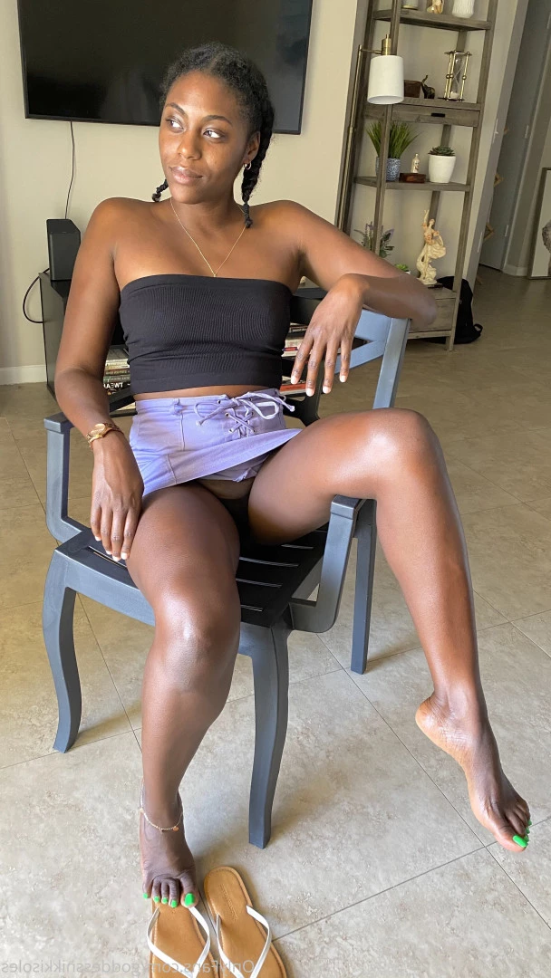 Goddess Nikki [ goddessnikkisoles ] Onlyfans leaked photo 7917390 on Hotleaks.tv