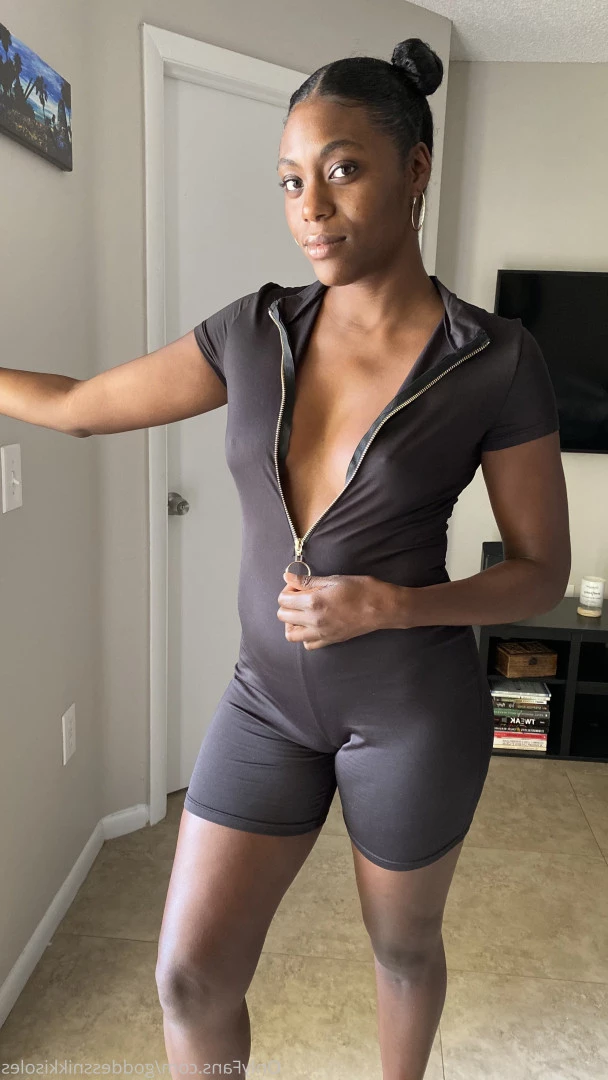 Goddess Nikki [ goddessnikkisoles ] Onlyfans leaked photo 7918114 on Hotleaks.tv