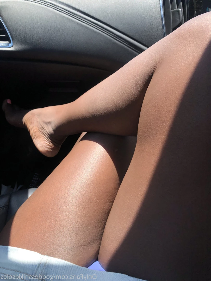 Goddess Nikki [ goddessnikkisoles ] Onlyfans leaked photo 7922435 on Hotleaks.tv
