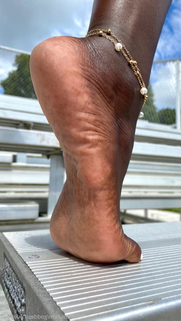 Goddess Nikki [ goddessnikkisoles ] Onlyfans leaked photo 7929941 on Hotleaks.tv