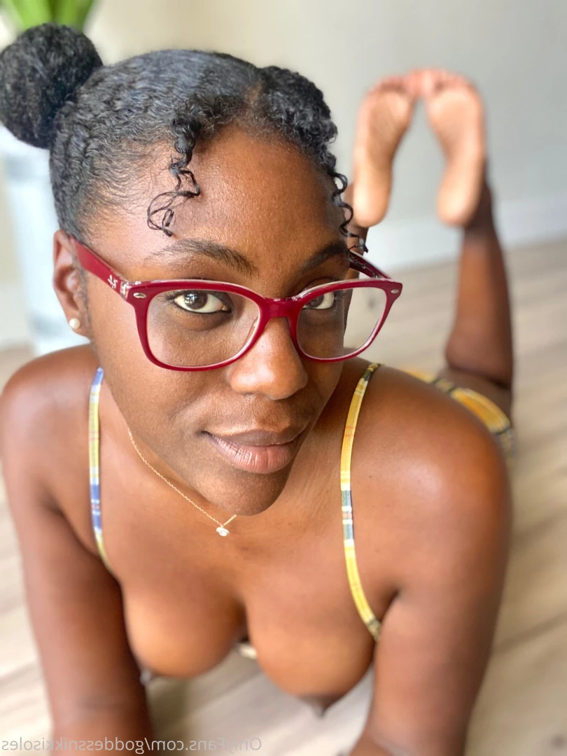 Goddess Nikki [ goddessnikkisoles ] Onlyfans leaked photo 7931249 on Hotleaks.tv