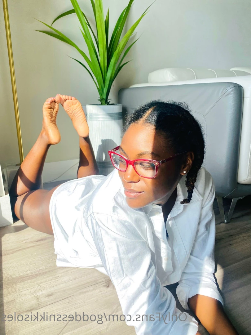 Goddess Nikki [ goddessnikkisoles ] Onlyfans leaked photo 7932982 on Hotleaks.tv