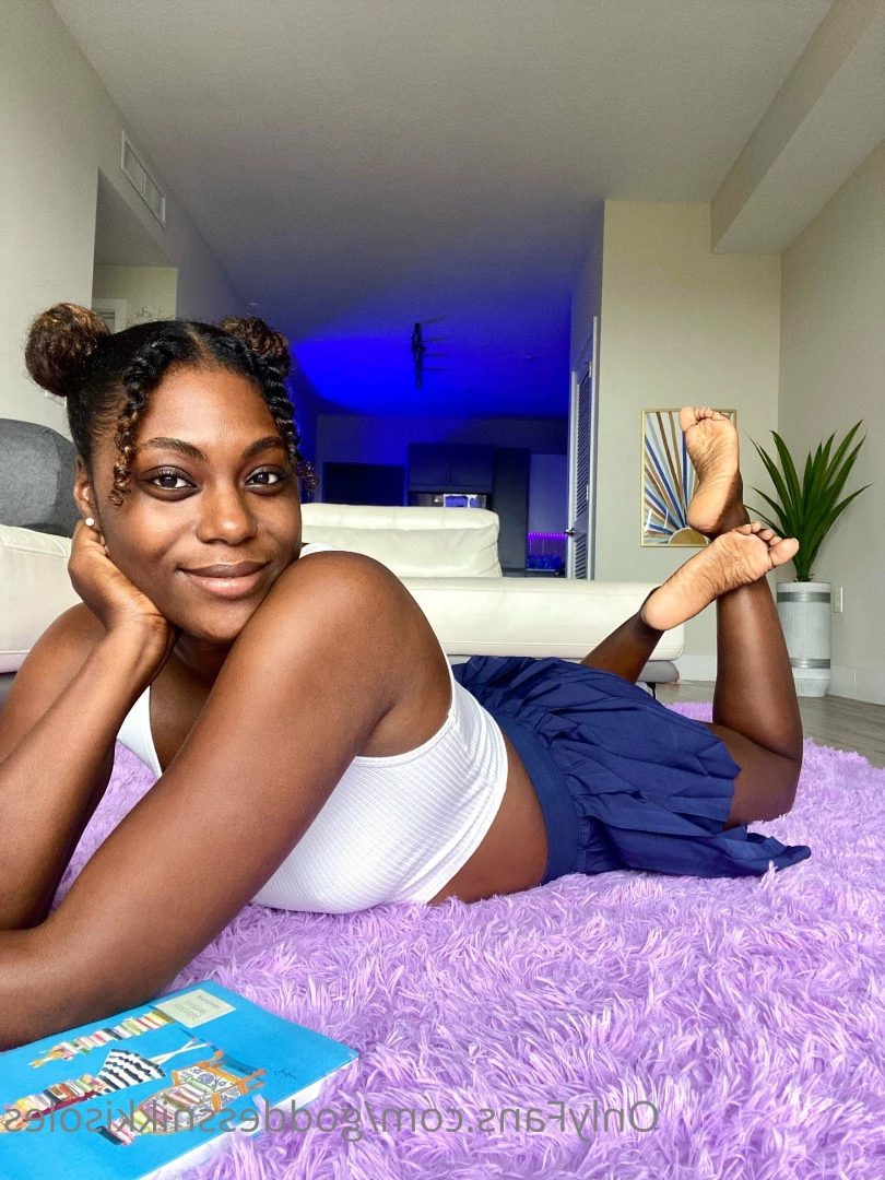 Goddess Nikki [ goddessnikkisoles ] Onlyfans leaked photo 7933321 on Hotleaks.tv