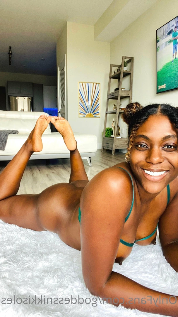 Goddess Nikki [ goddessnikkisoles ] Onlyfans leaked photo 7934133 on Hotleaks.tv
