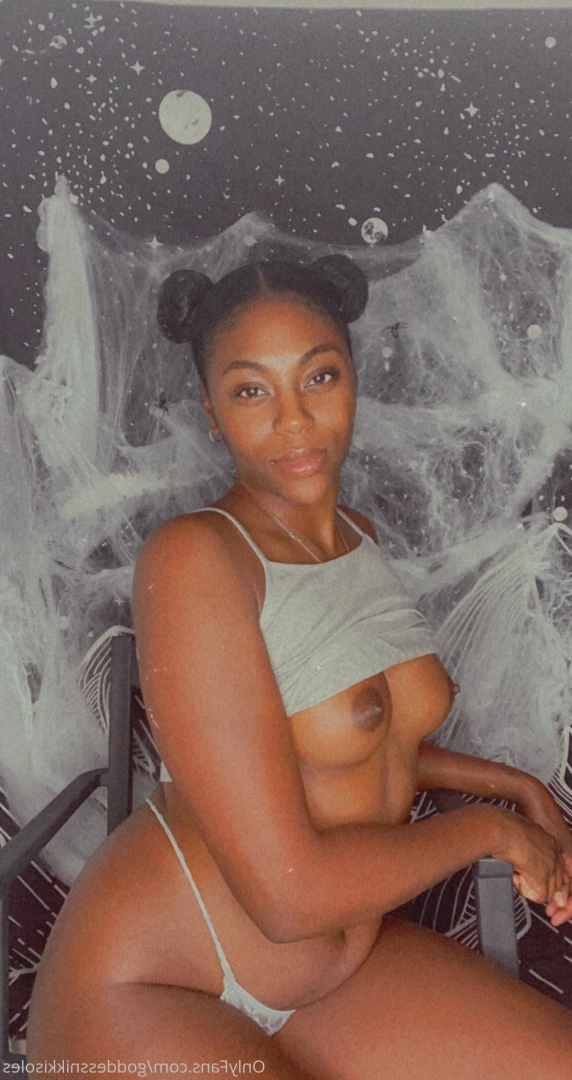 Goddess Nikki [ goddessnikkisoles ] Onlyfans leaked photo 7937452 on Hotleaks.tv