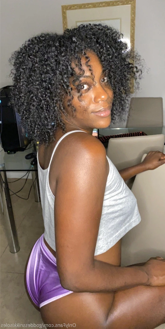 Goddess Nikki [ goddessnikkisoles ] Onlyfans leaked photo 7937575 on Hotleaks.tv