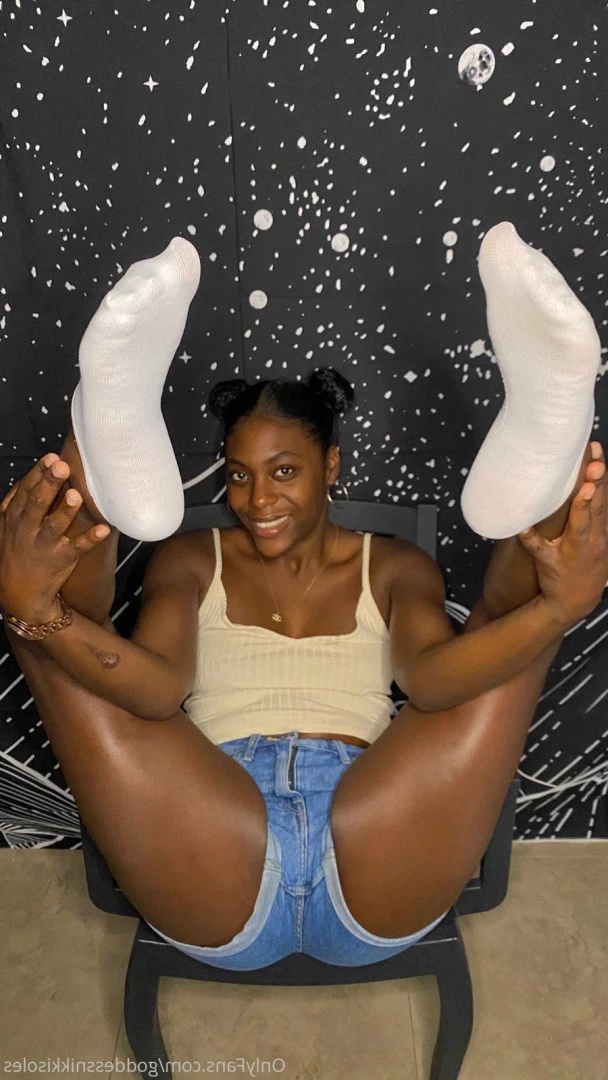 Goddess Nikki [ goddessnikkisoles ] Onlyfans leaked photo 7938396 on Hotleaks.tv
