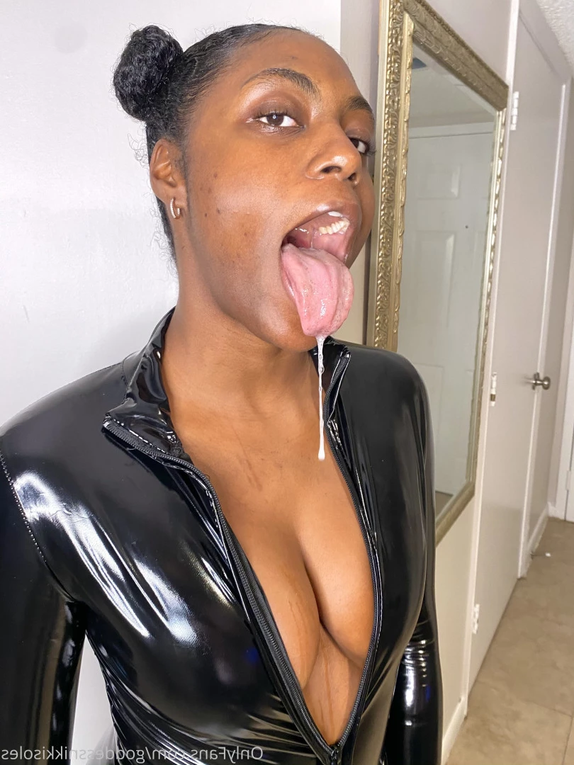Goddess Nikki [ goddessnikkisoles ] Onlyfans leaked photo 7941597 on Hotleaks.tv
