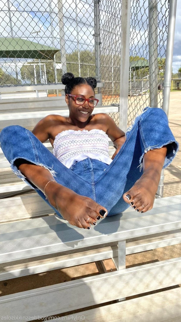 Goddess Nikki [ goddessnikkisoles ] Onlyfans leaked photo 7941642 on Hotleaks.tv