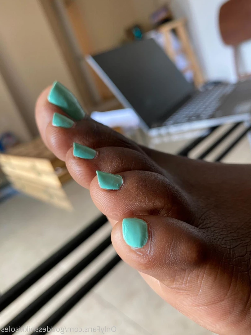 Goddess Nikki [ goddessnikkisoles ] Onlyfans leaked photo 7943672 on Hotleaks.tv