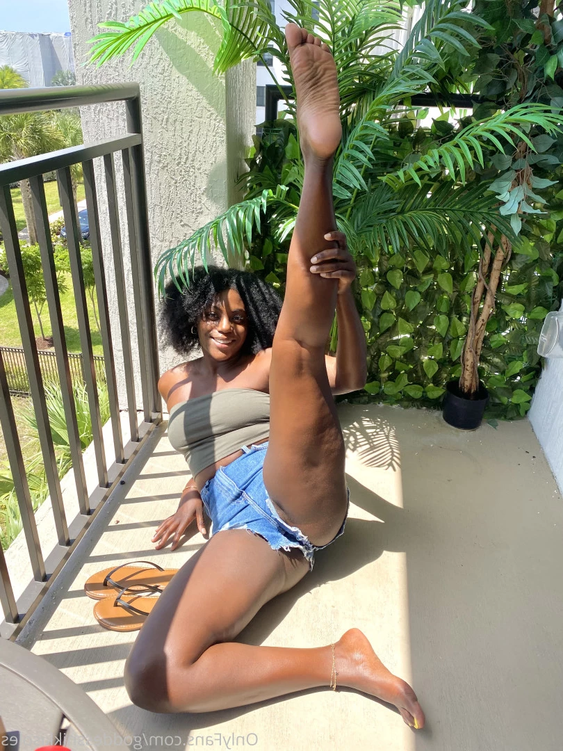 Goddess Nikki [ goddessnikkisoles ] Onlyfans leaked photo 7943977 on Hotleaks.tv