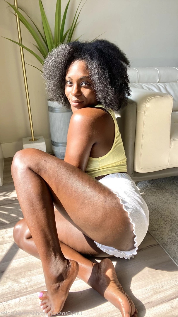 Goddess Nikki [ goddessnikkisoles ] Onlyfans leaked photo 7944280 on Hotleaks.tv