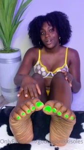 Goddess Nikki [ goddessnikkisoles ] Onlyfans leaked video 8233832 on Hotleaks.tv