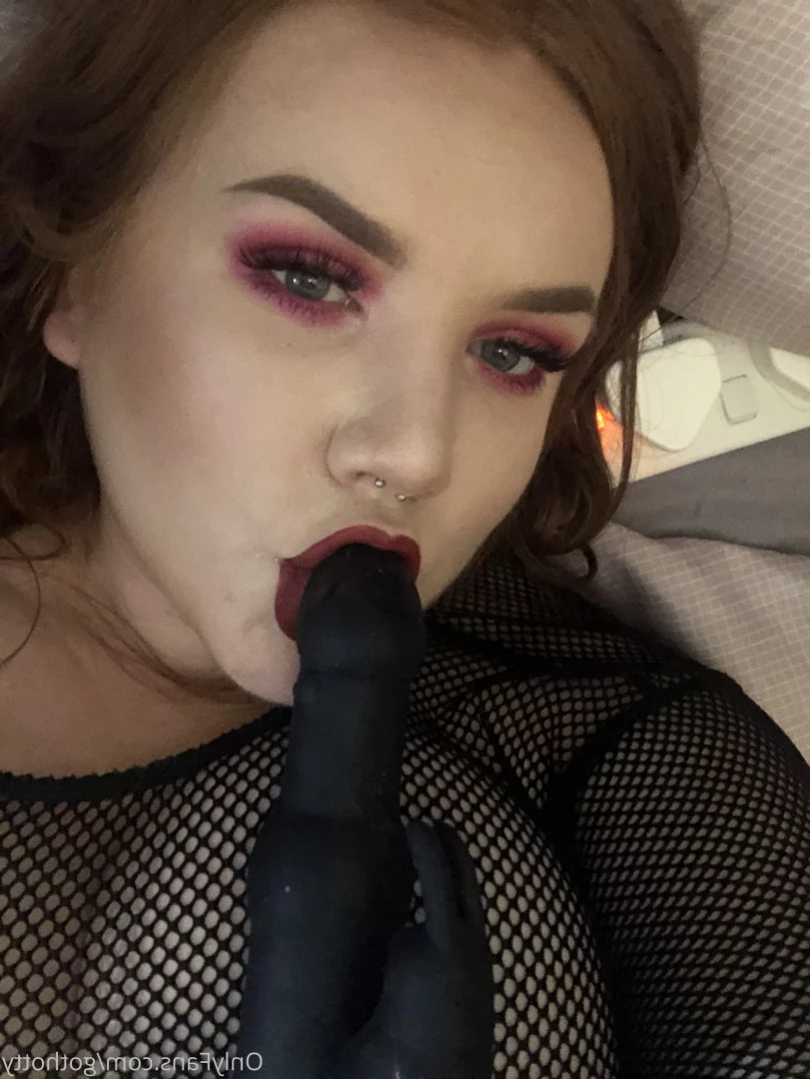 Charli 👼🏻 [ gothredhead ] Onlyfans leaked photo 11134472 on Hotleaks.tv