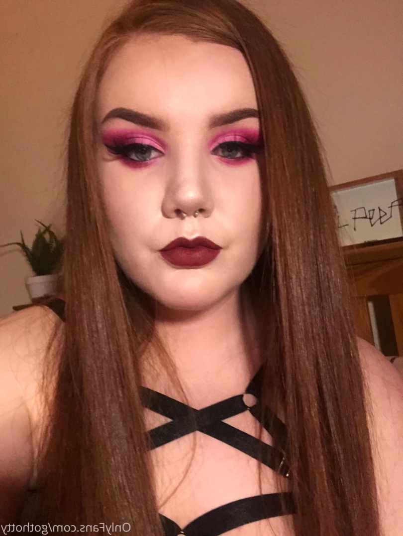 Charli 👼🏻 [ gothredhead ] Onlyfans leaked photo 11134521 on Hotleaks.tv