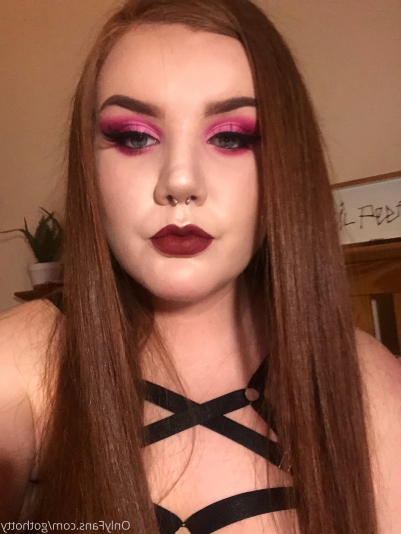 Charli 👼🏻 [ gothredhead ] Onlyfans leaked photo 16222620 on Hotleaks.tv
